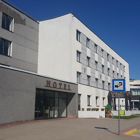 Hotel Гулбене Экстерьер фото