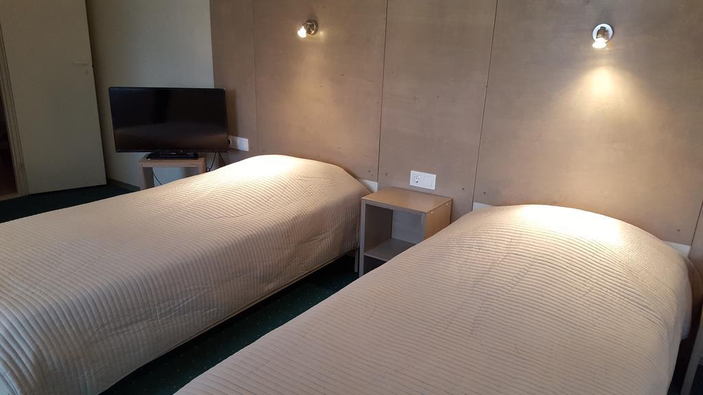 Hotel Гулбене Экстерьер фото
