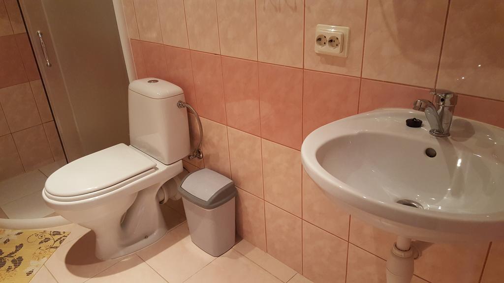 Hotel Гулбене Экстерьер фото