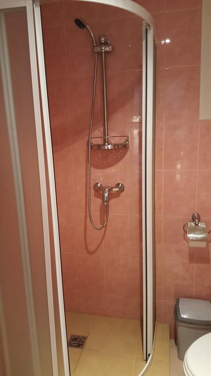 Hotel Гулбене Экстерьер фото