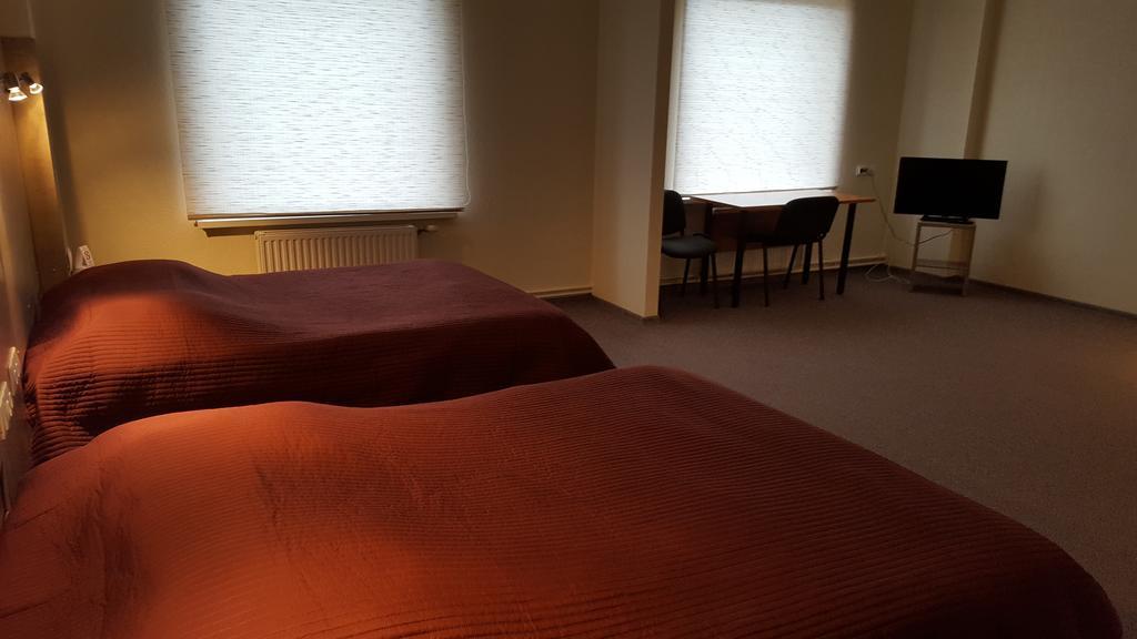 Hotel Гулбене Экстерьер фото