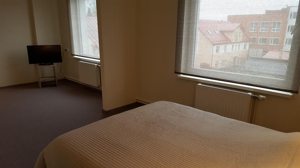 Hotel Гулбене Экстерьер фото