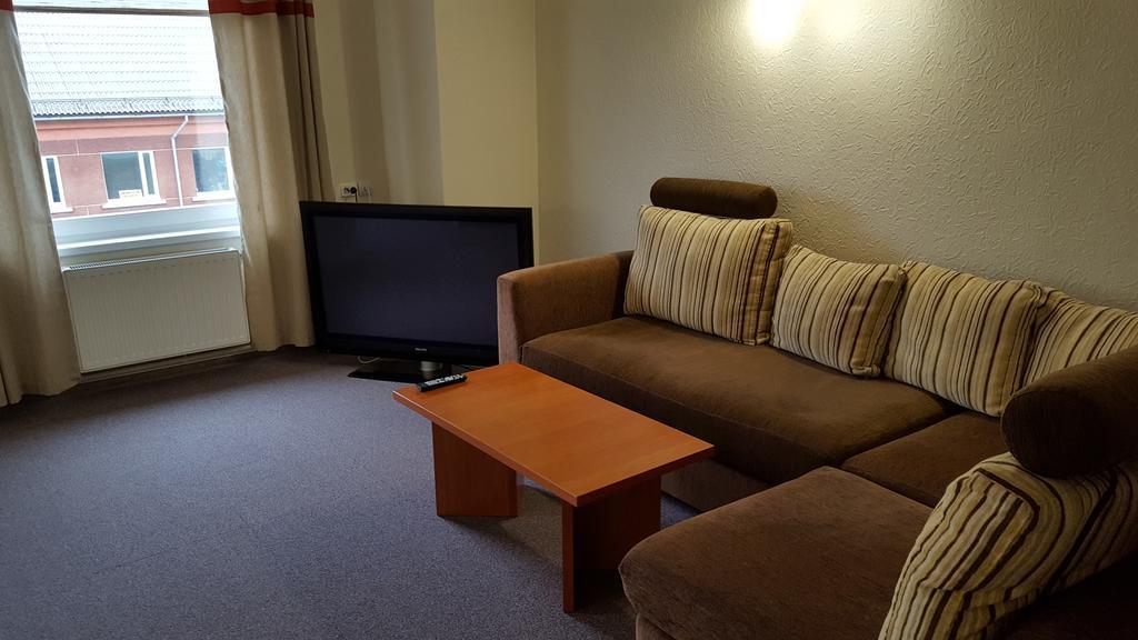 Hotel Гулбене Экстерьер фото